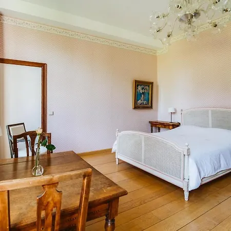 Halloy Chateau Sleeps 35 Wifi *