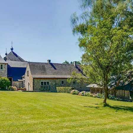 Halloy Chateau Sleeps 35 Wifi *