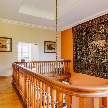Halloy Chateau Sleeps 35 Wifi