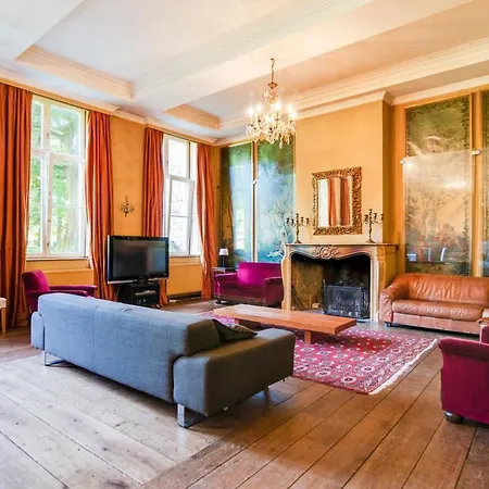Hébergement de vacances Halloy Chateau Sleeps 35 Wifi *