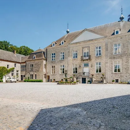Halloy Chateau Sleeps 35 Wifi Hébergement de vacances *