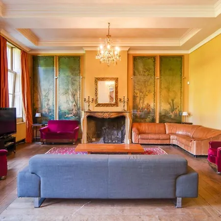 Halloy Chateau Sleeps 35 Wifi Hébergement de vacances